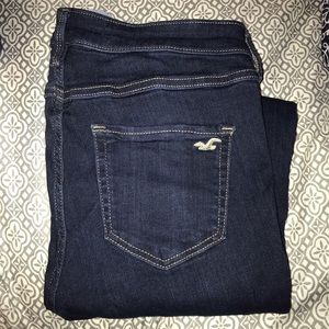 2 PAIR OF HOLLISTER JEANS